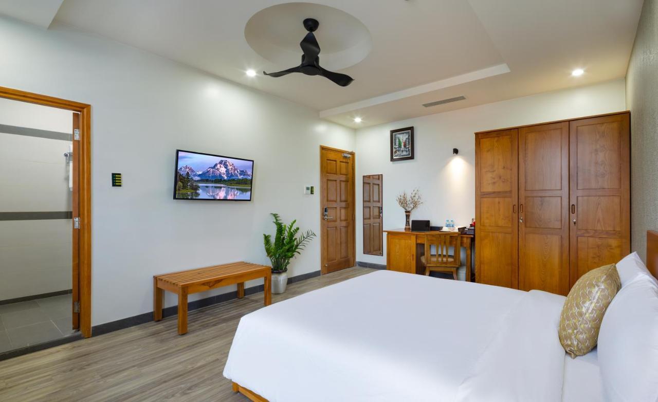 Lara Hotel Long Xuyen Exterior photo