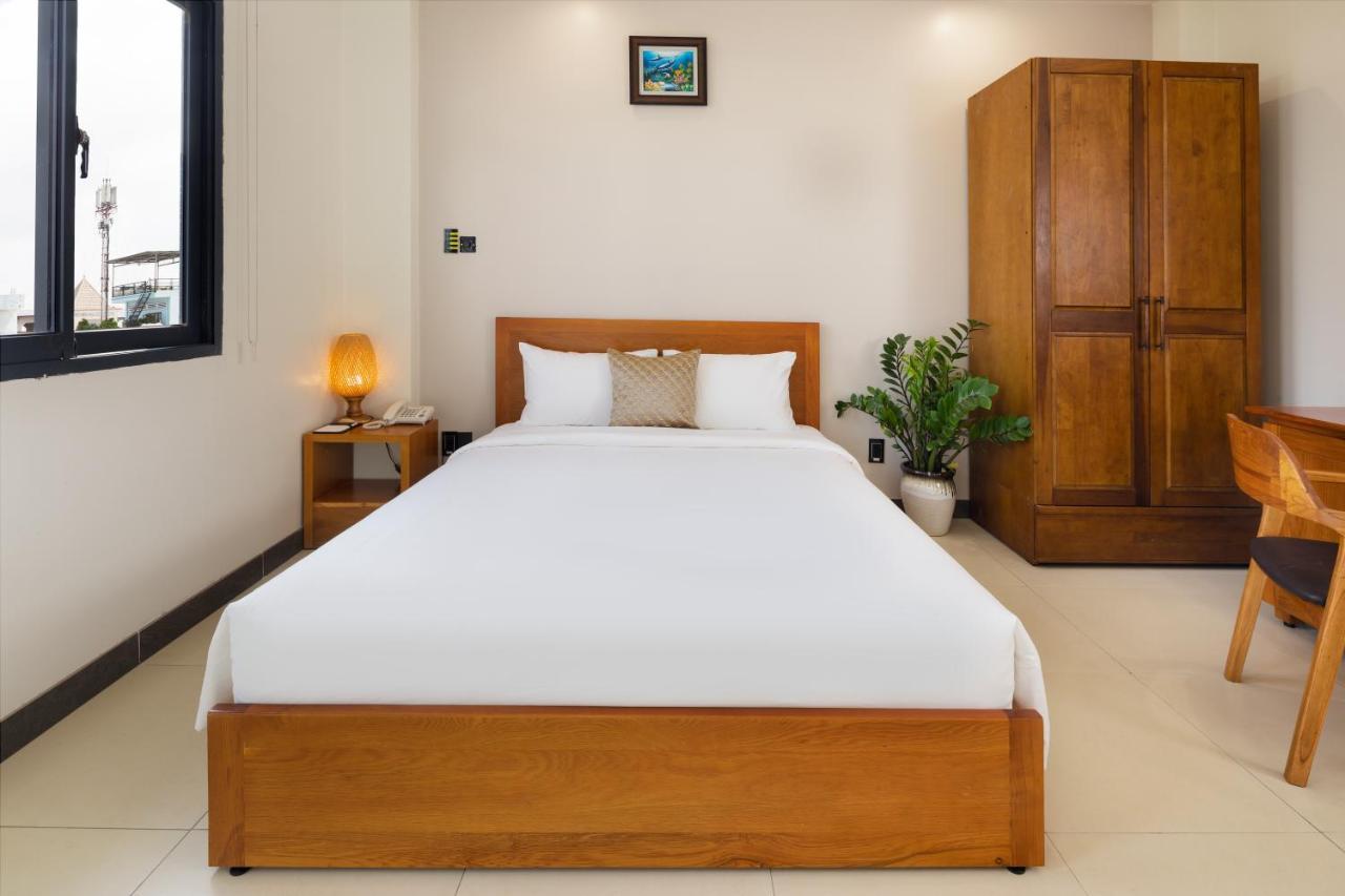 Lara Hotel Long Xuyen Exterior photo